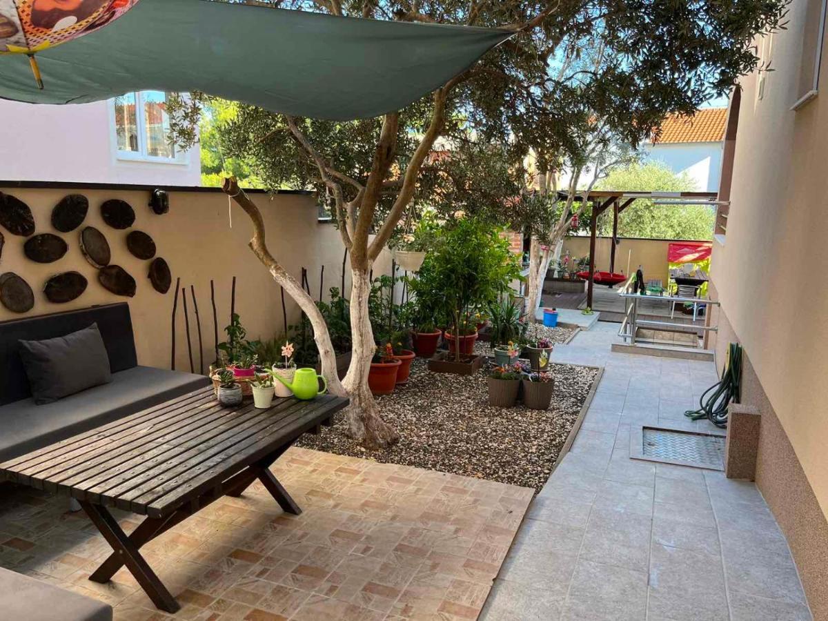Apartmani Mia Trogir Exterior foto